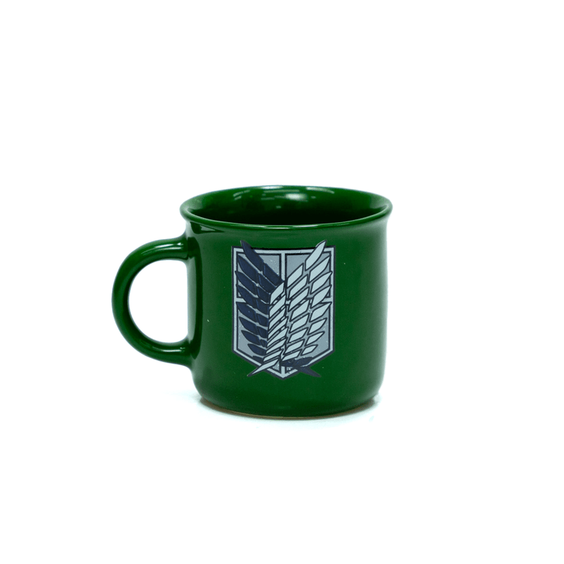 Caneca Attack on Titan Personagens