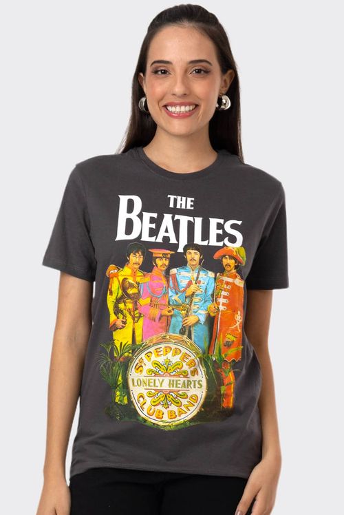 Camiseta The Beatles Sgt. Pepper s Lonely Hearts Club Band