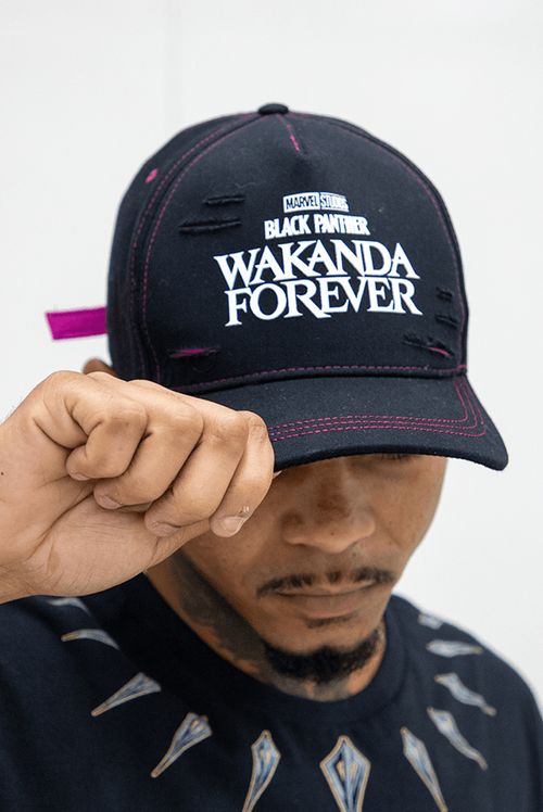 Boné Marvel Pantera Negra Wakanda Forever
