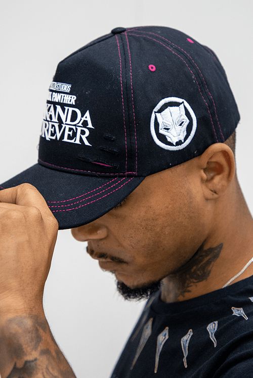 Boné Marvel Pantera Negra Wakanda Forever