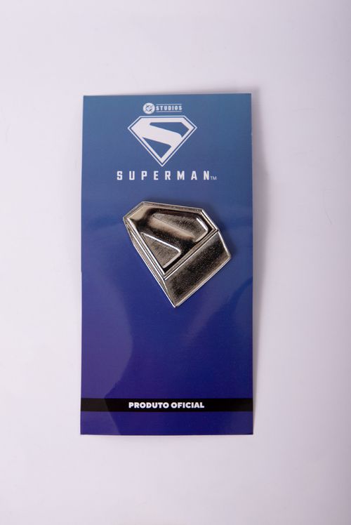 Pin DC Comics Superman Legacy Logo Prata