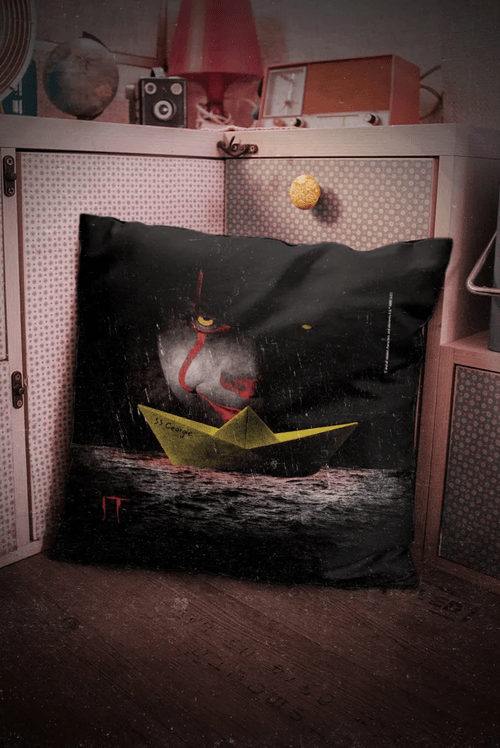 Almofada IT A Coisa Barco de Papel