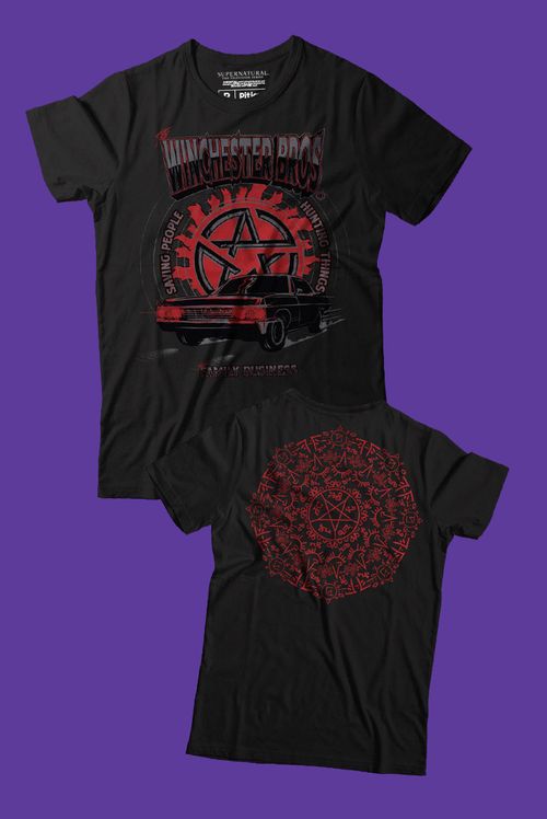 Camiseta Supernatural Saving People, Hunting Things