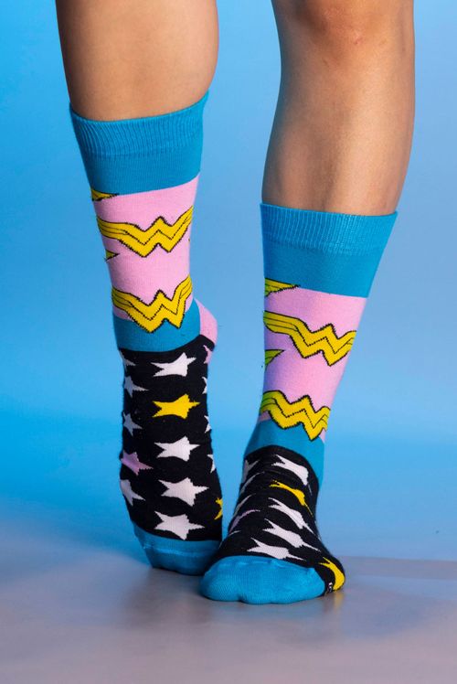 Meia Par DC Comics Mulher Maravilha Star