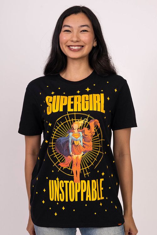 Camiseta DC Comics Supergirl Unstoppable