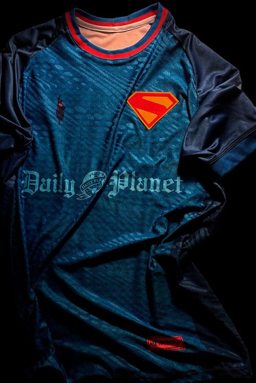 Camiseta Esportiva DC Comics Superman Logo